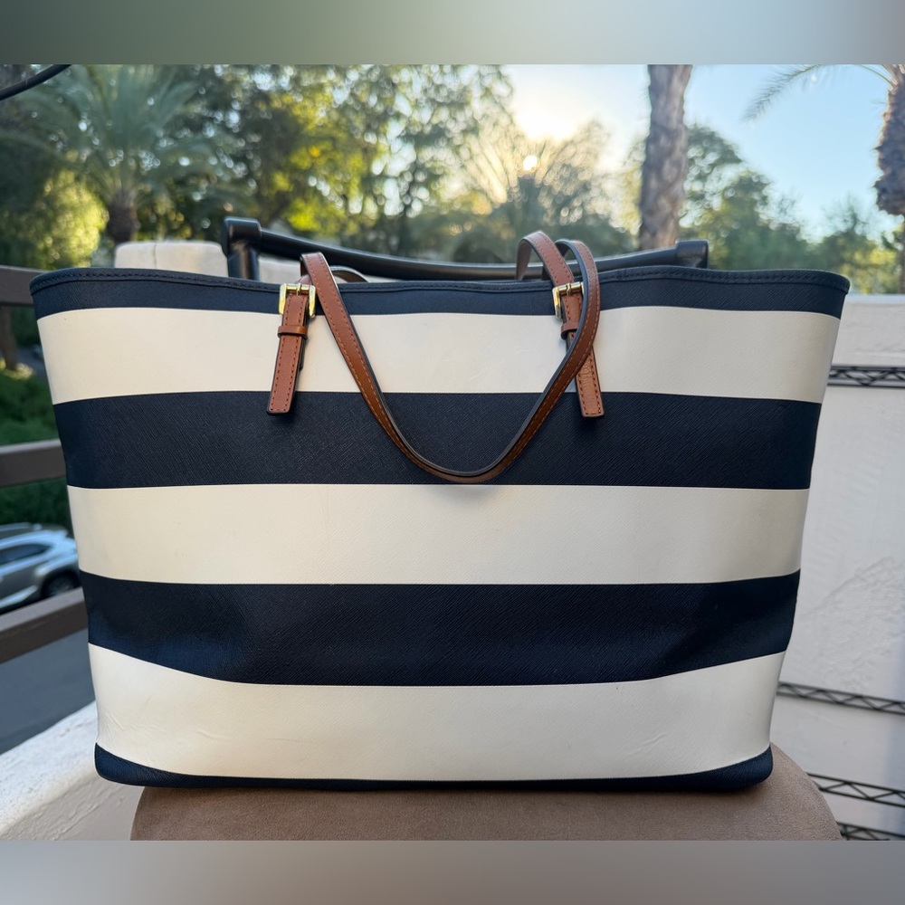 Michael Kors striped tote - Picture 2 of 14